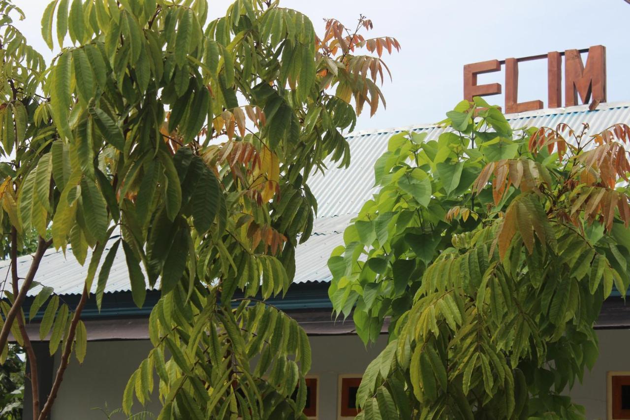 ויינגפו Pondok Wisata Dan Restoran Elim מראה חיצוני תמונה