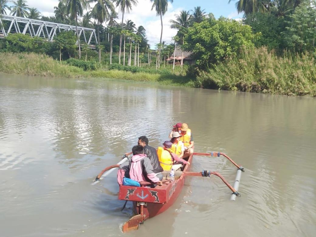 ויינגפו Pondok Wisata Dan Restoran Elim מראה חיצוני תמונה