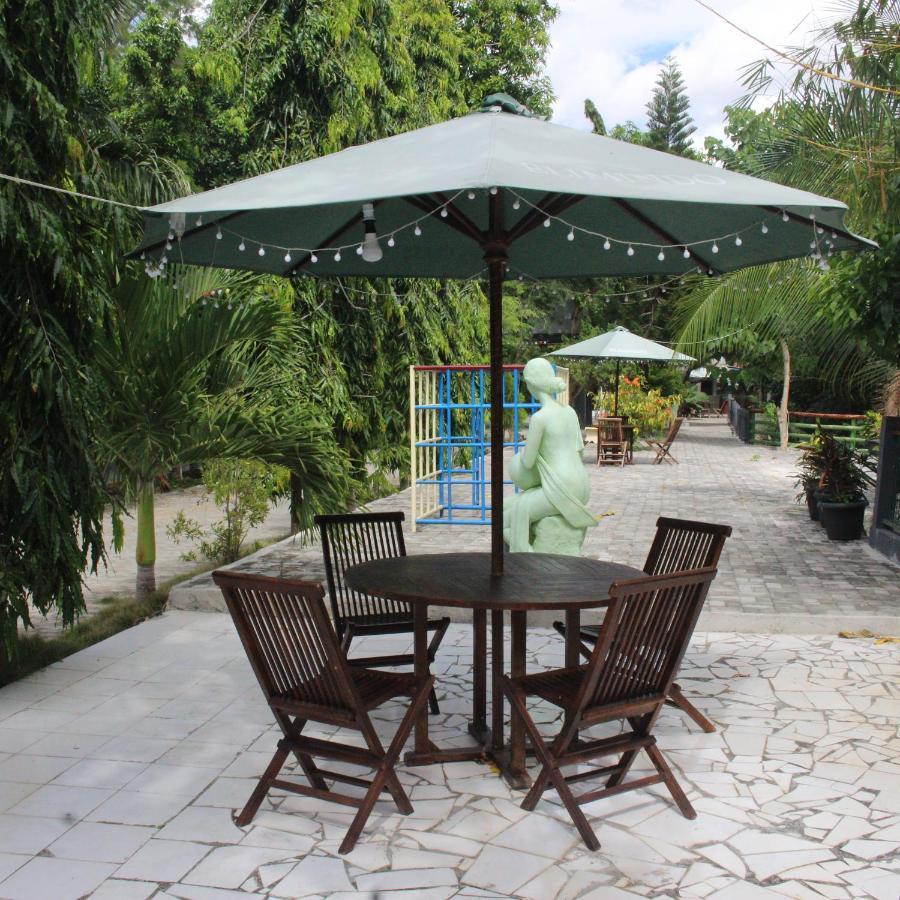 ויינגפו Pondok Wisata Dan Restoran Elim מראה חיצוני תמונה