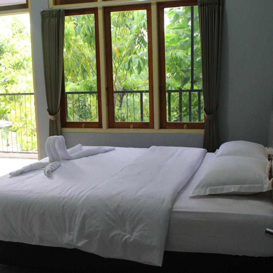 ויינגפו Pondok Wisata Dan Restoran Elim מראה חיצוני תמונה